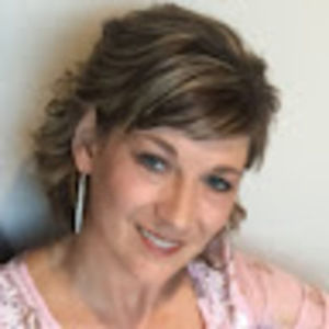 Meet your Posher, Candi